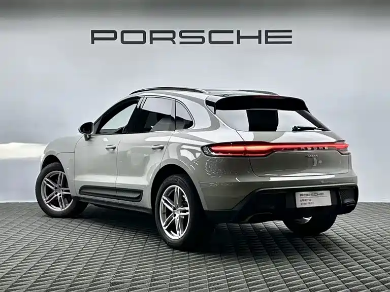 Porsche Macan — миниатюра 6