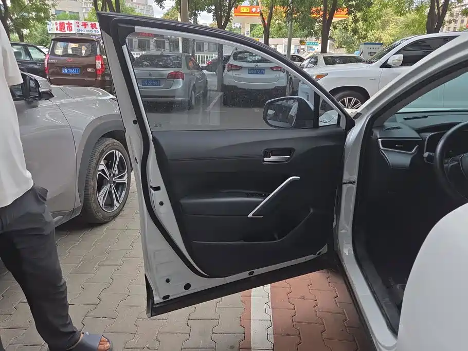 Toyota Frontlander — миниатюра 7