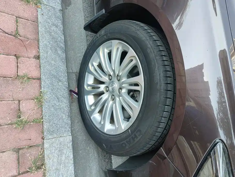 Buick LaCrosse — миниатюра 6