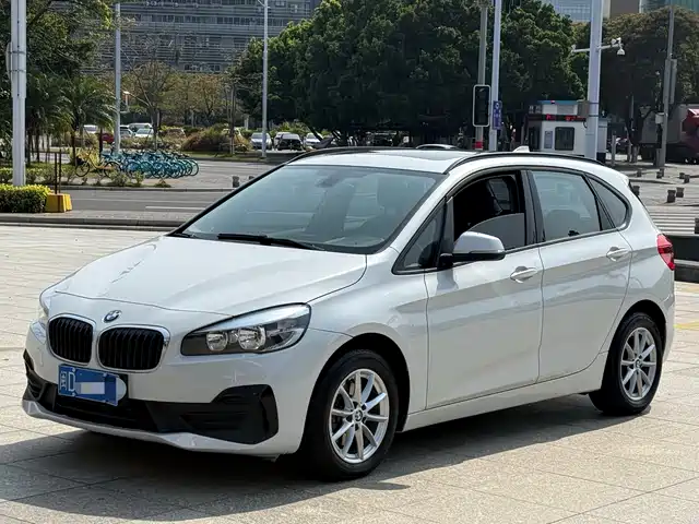 BMW 2 SERIES STATION WAGON
