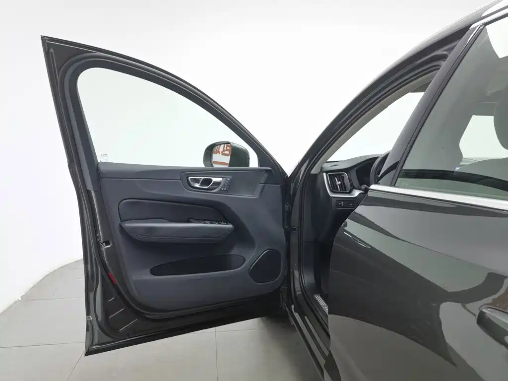 Volvo XC60 2019 T5 V