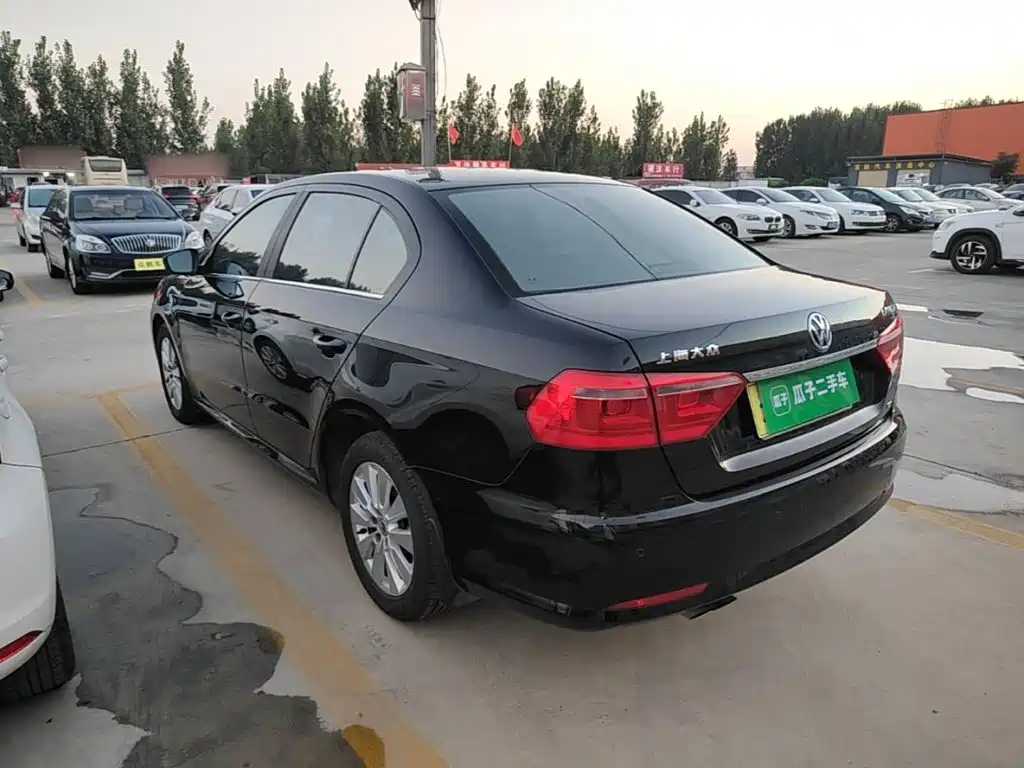 Volkswagen Lavida — миниатюра 5