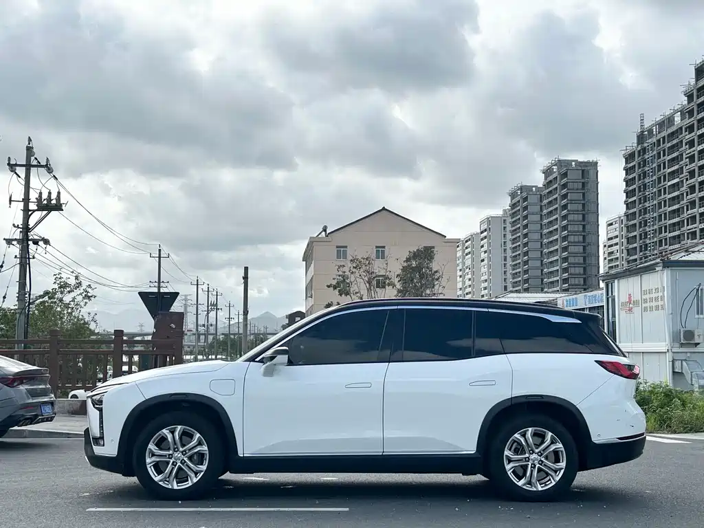 NIO ES8 — миниатюра 4