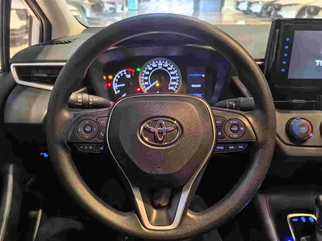 TOYOTA COROLLA