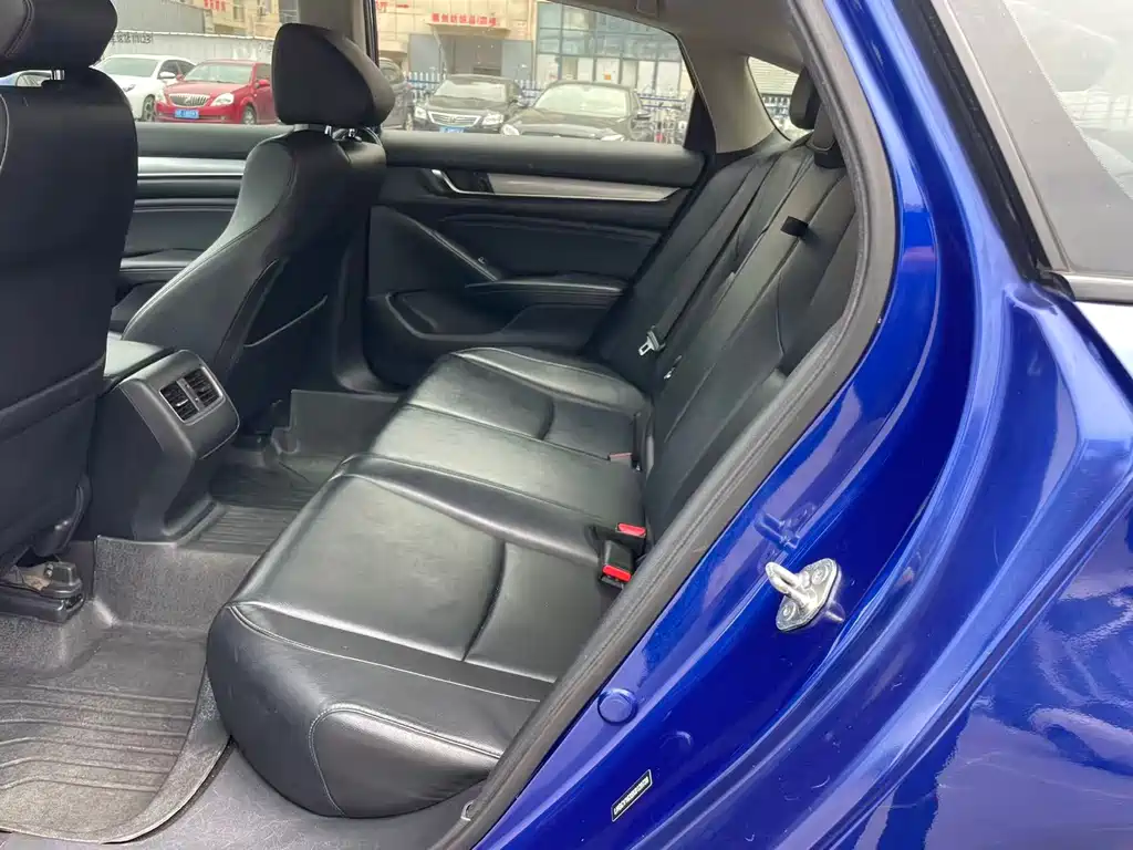 Honda Accord 2018 260TURBO Elite V