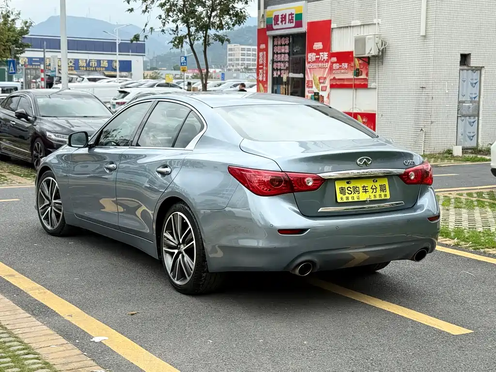 Infiniti Q50 2014 3.7L Luxury Sport