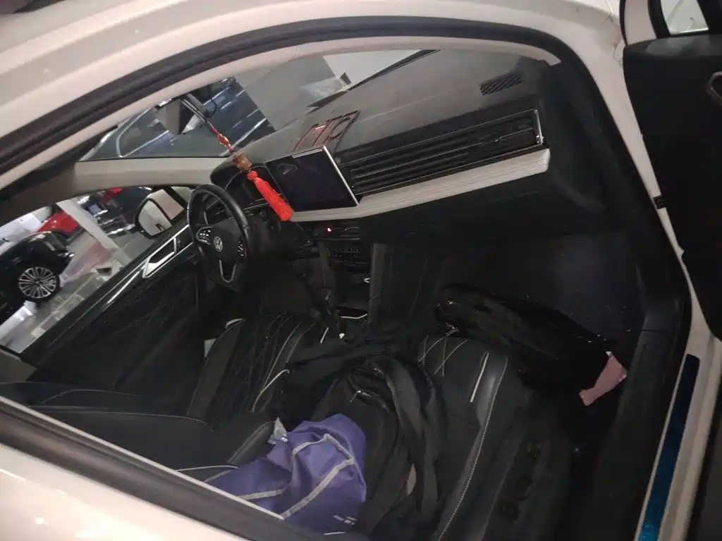 Volkswagen Tiguan L — миниатюра 20