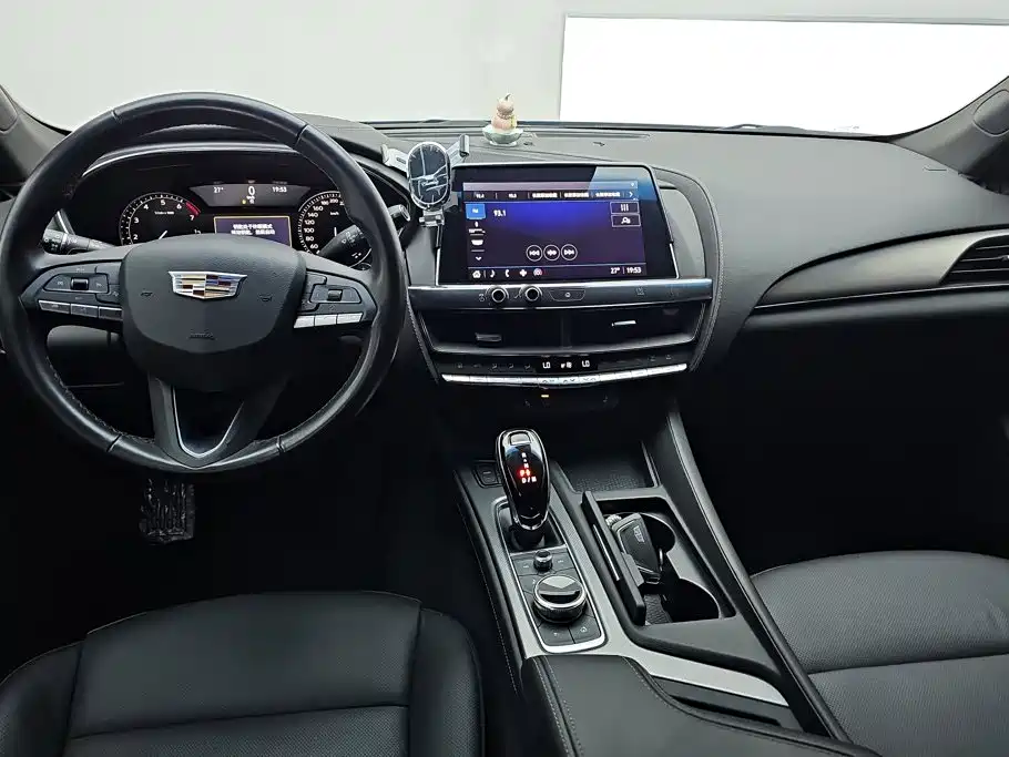 Cadillac CT5 — миниатюра 12