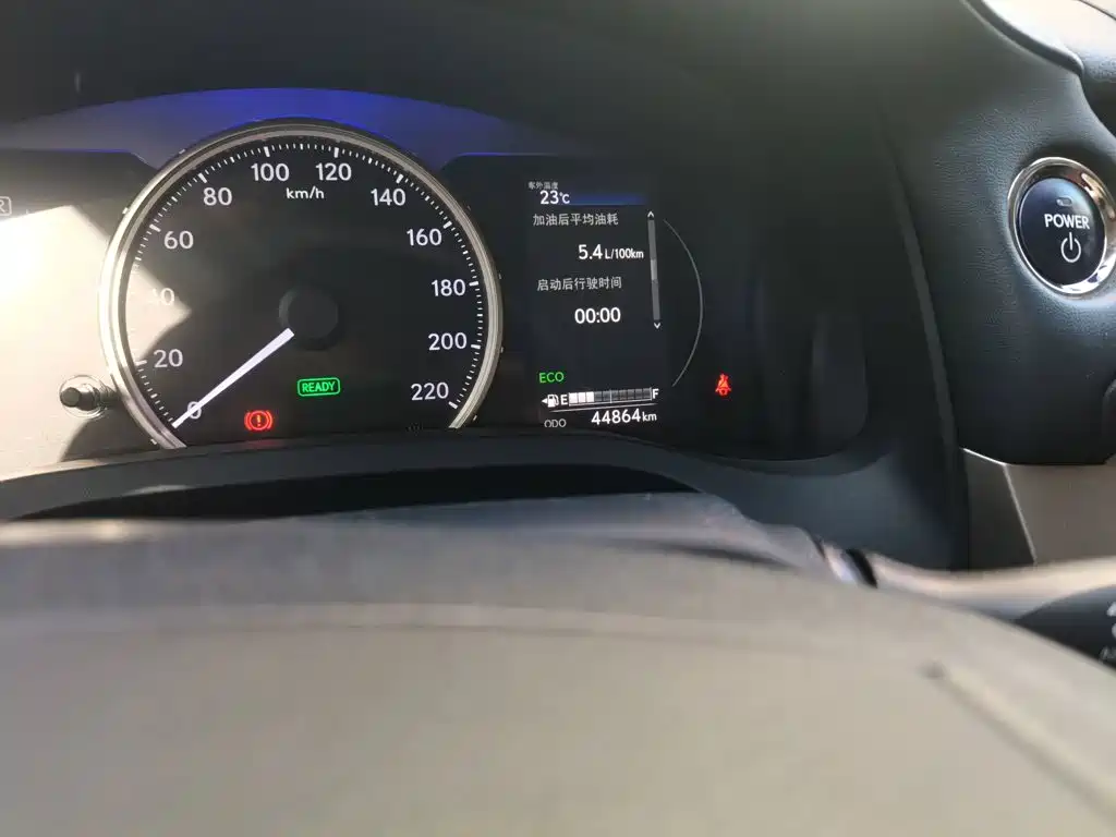 Lexus CT — миниатюра 8