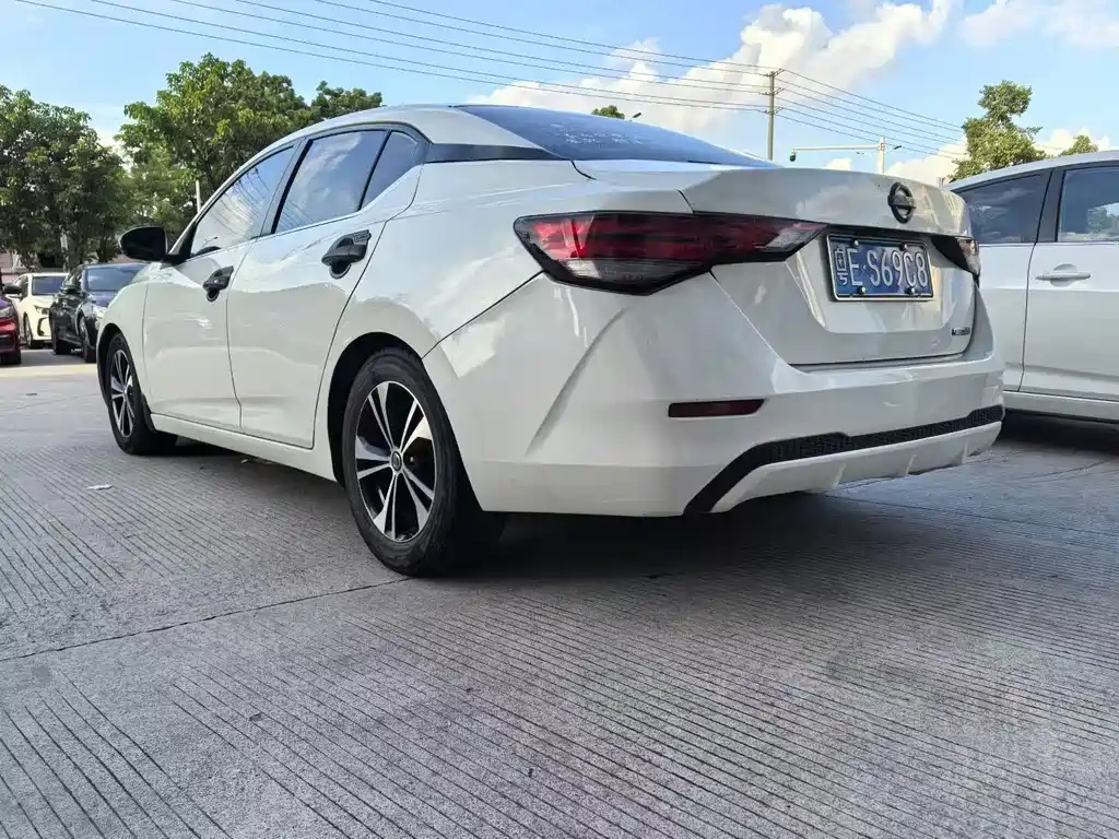 Nissan Sylphy 2020 1.6L XL CVT Enjoy