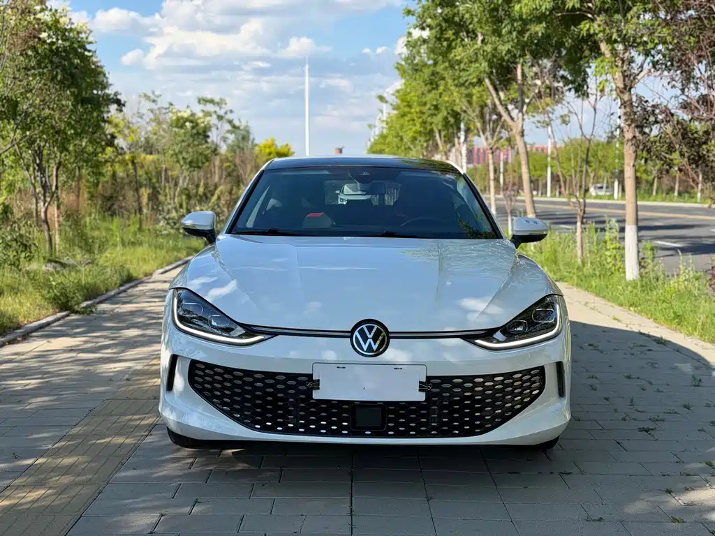 Volkswagen Lamando Lamando L 280TSI DSG Cool Hot Edition, фото 2