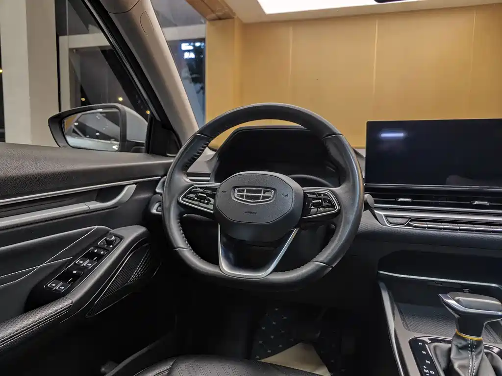 Geely Emgrand — миниатюра 14