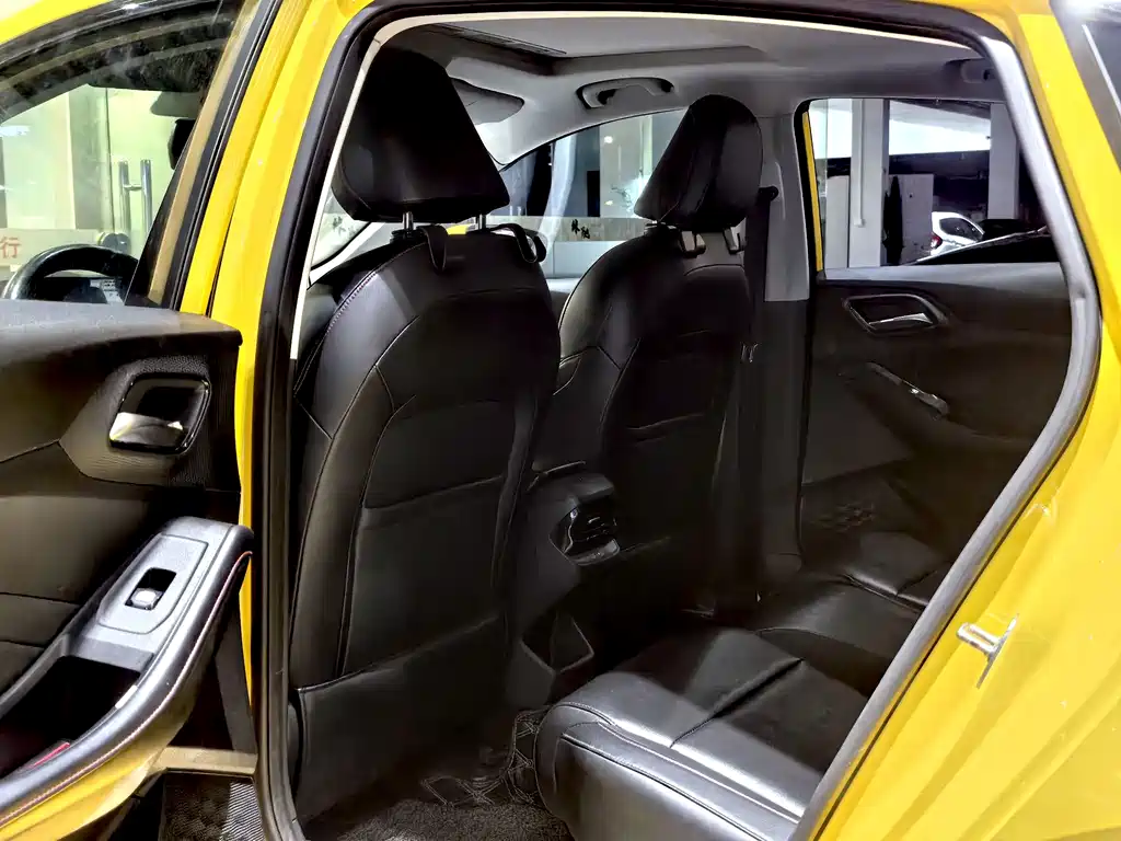 MG MG5 — миниатюра 6