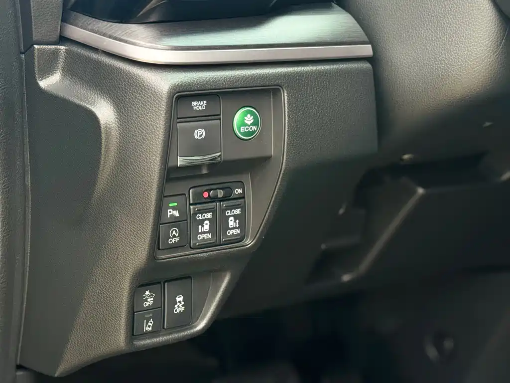 Honda Elysion — миниатюра 15