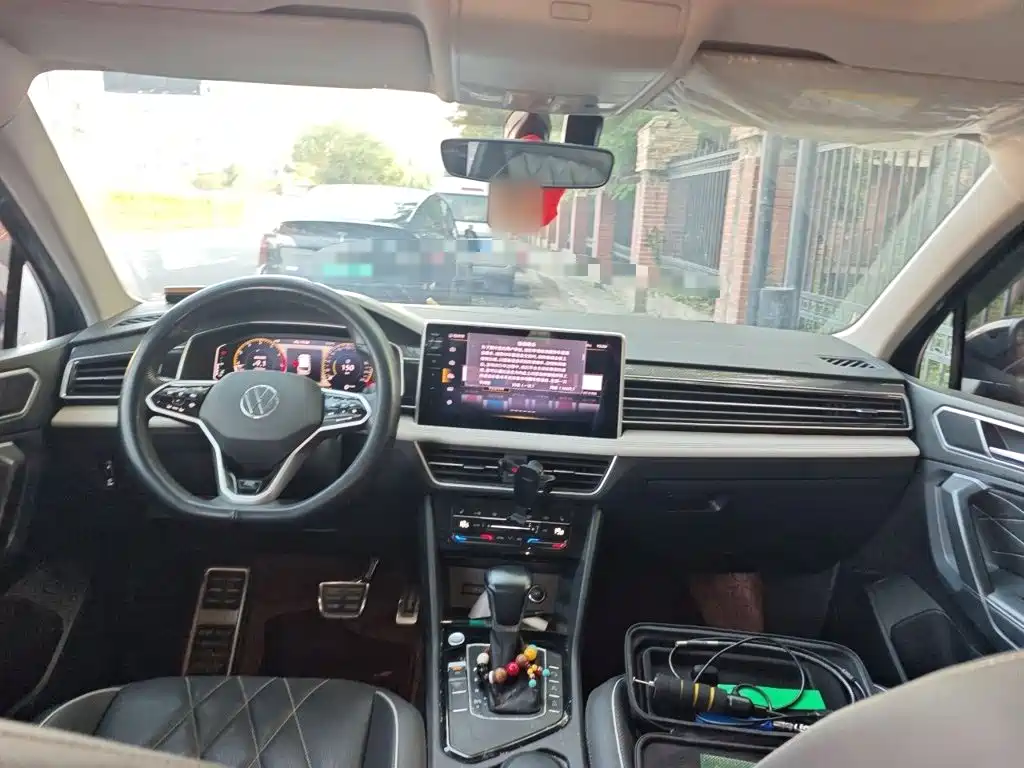 Volkswagen Tiguan L — миниатюра 5