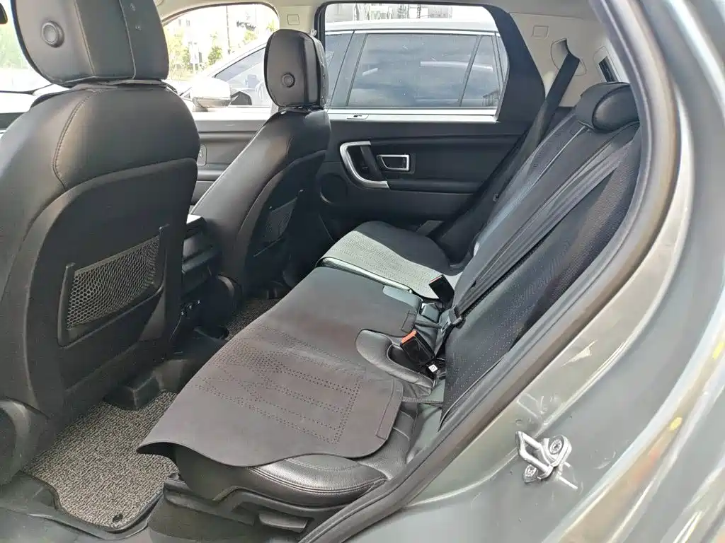 Land Rover Discovery Sport — миниатюра 18