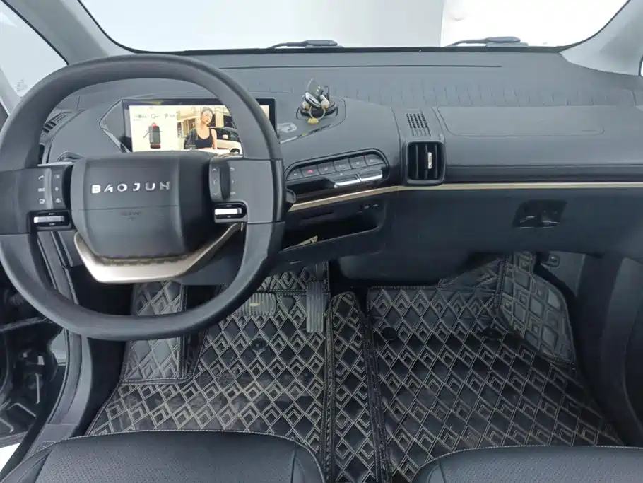 Baojun KiWi EV — миниатюра 12