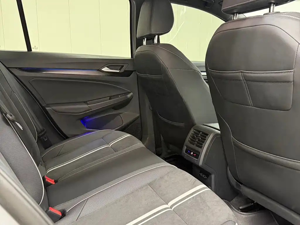 Volkswagen Golf — миниатюра 9
