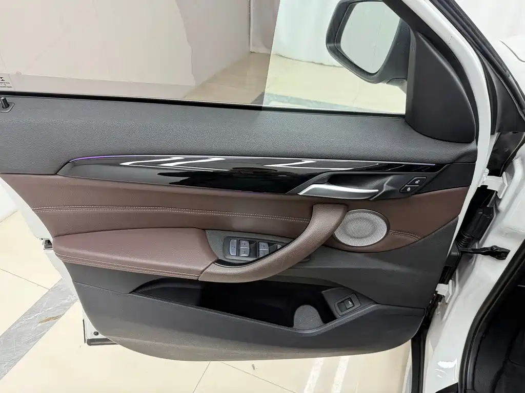 BMW X1 — миниатюра 12