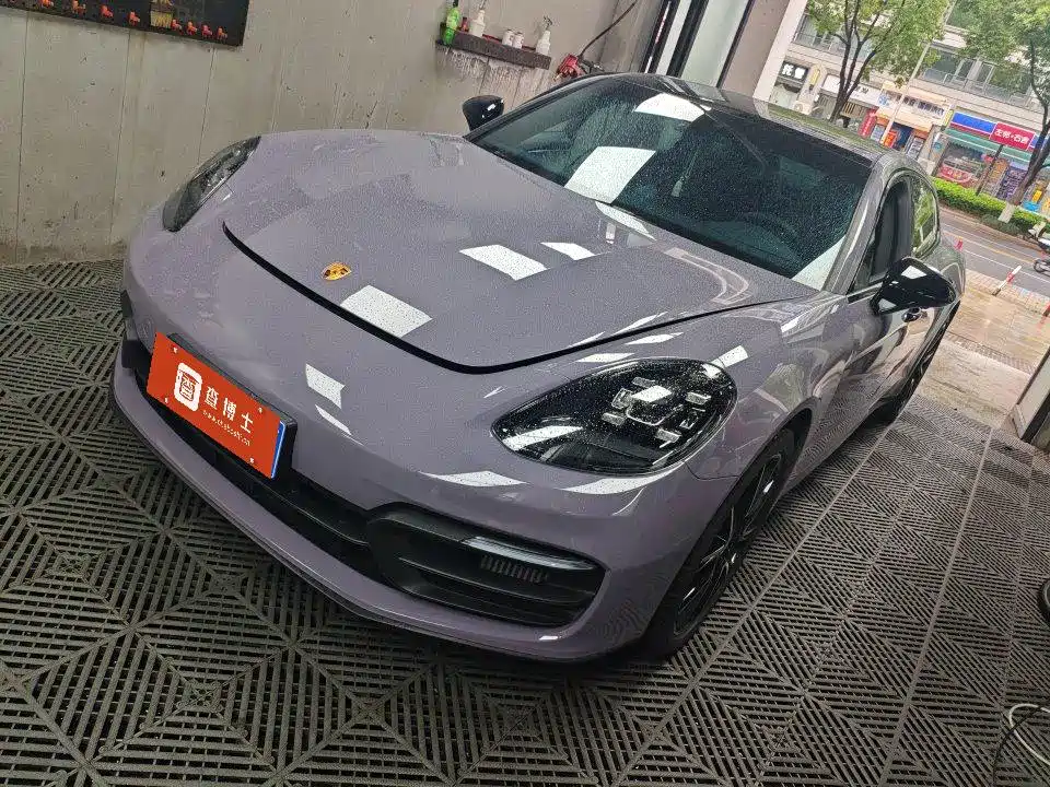 Porsche Panamera 2023
