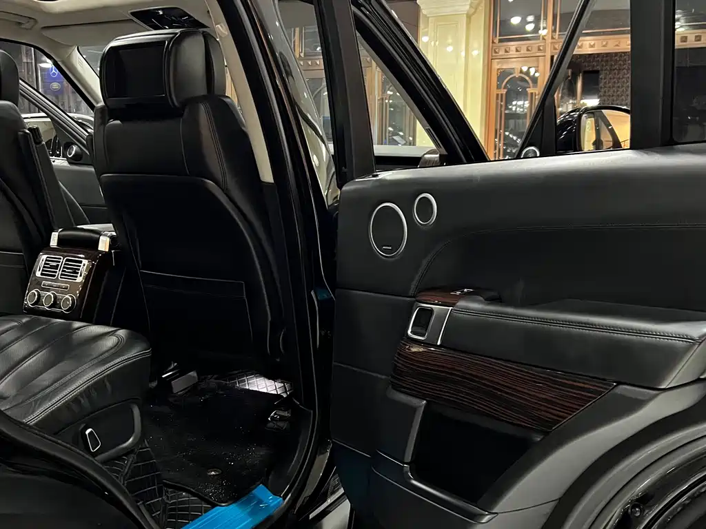 Land Rover Range Rover — миниатюра 15