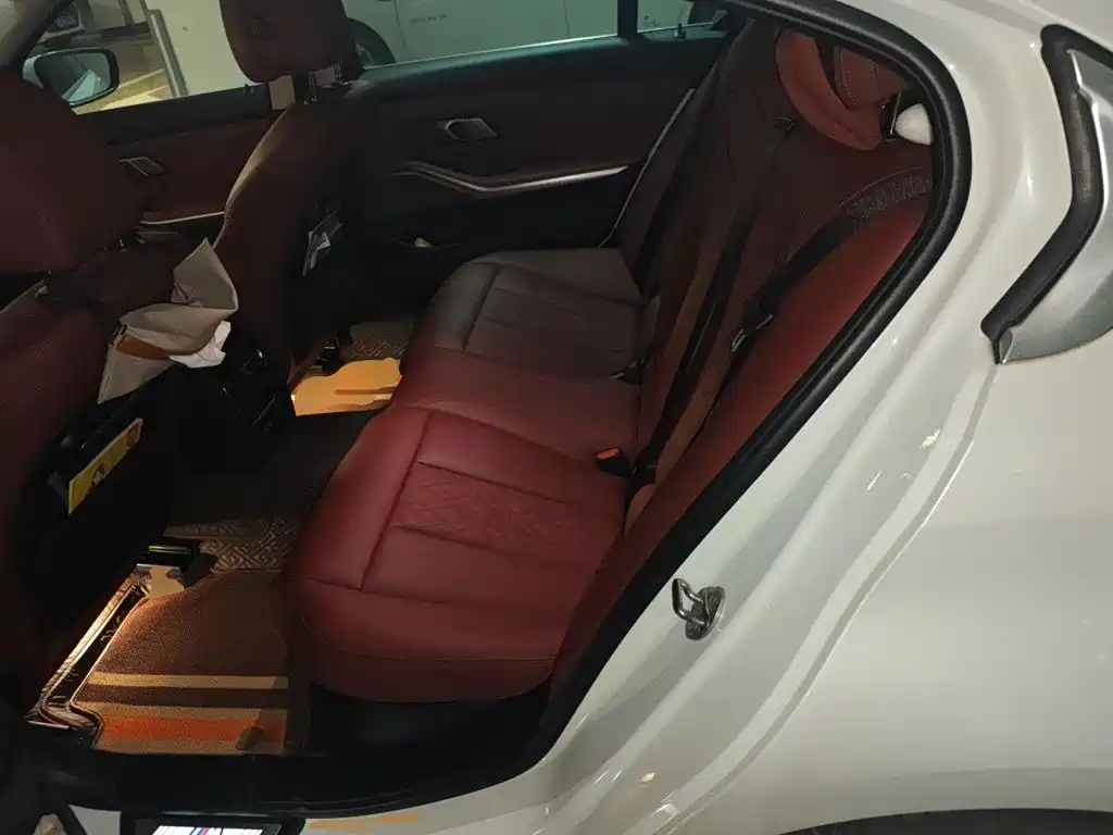BMW 3 Series — миниатюра 13