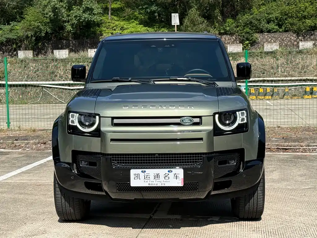Land Rover Defender 2025 110 3.0T P400 X-Dynamic HSE