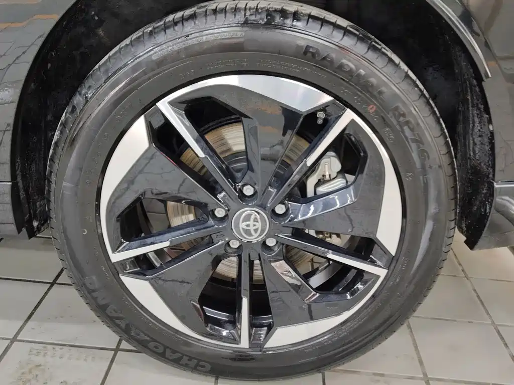 TOYOTA PLATINUM WISDOM 3X