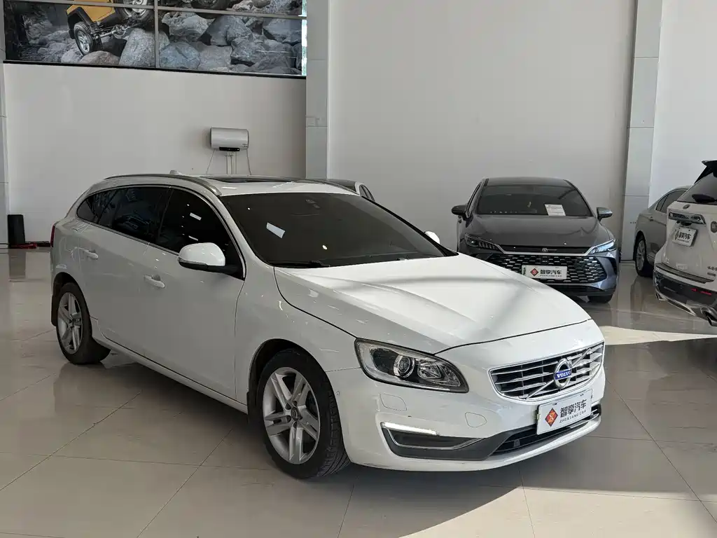Volvo V60 T5 Smart Elegant Edition, фото 3