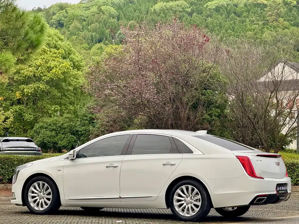 Cadillac XTS — миниатюра 11