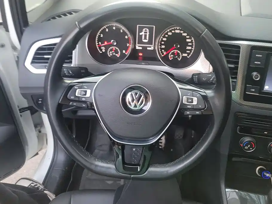 Volkswagen Golf Sportsvan — миниатюра 15