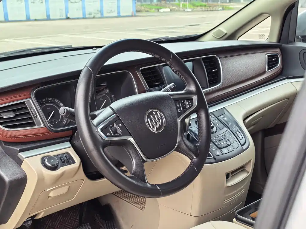 Buick GL8 2017 25S Comfort V