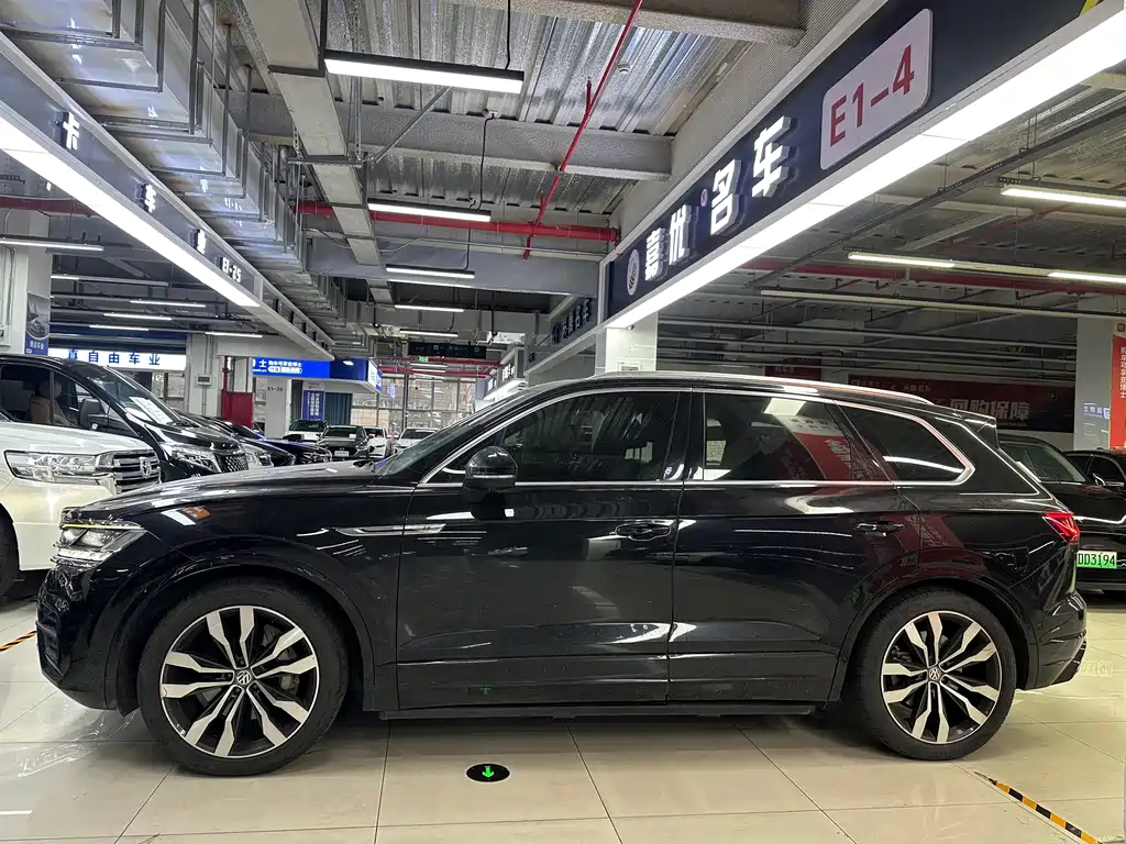 Volkswagen Touareg — миниатюра 7
