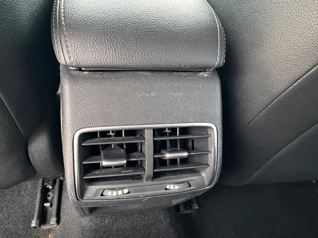 Peugeot 408 — миниатюра 15