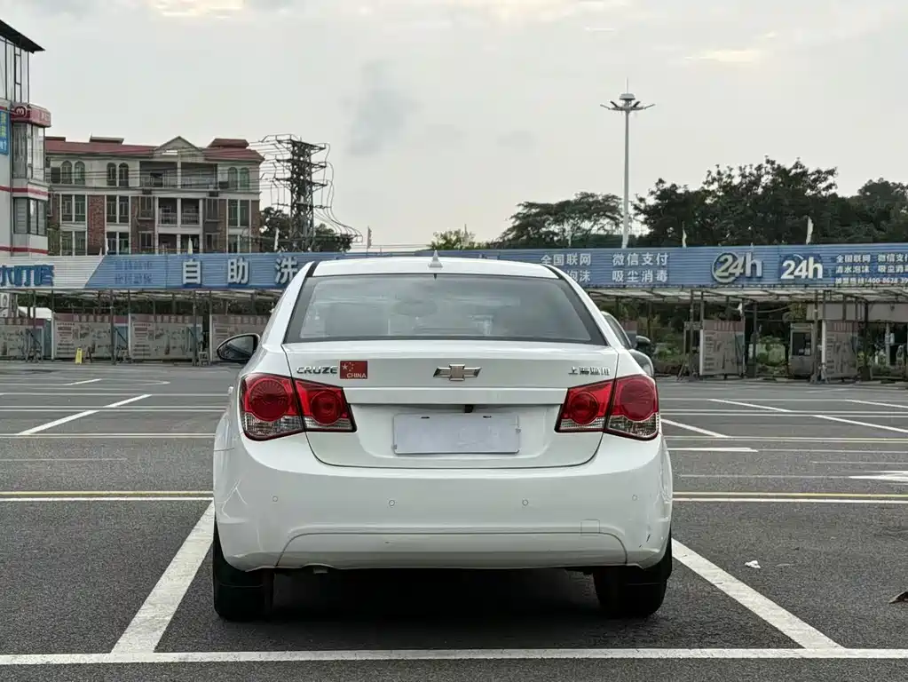 Chevrolet Cruze — миниатюра 10