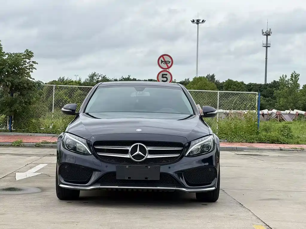 Mercedes-Benz C-Class — миниатюра 3