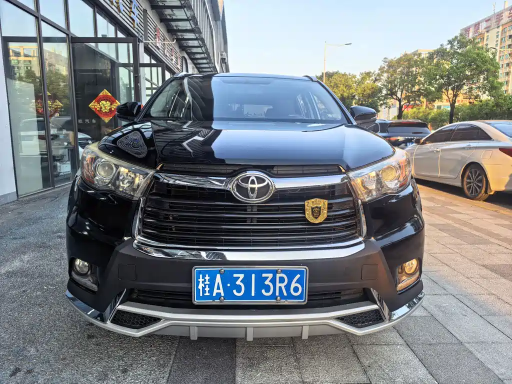 Toyota Highlander — миниатюра 2
