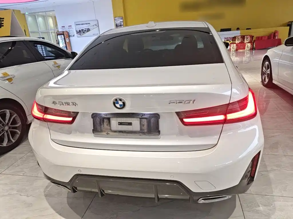BMW 3 Series — миниатюра 6