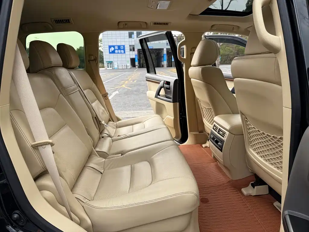 Toyota Land Cruiser 2017 4.6L
