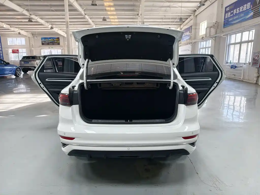 Geely Emgrand — миниатюра 19
