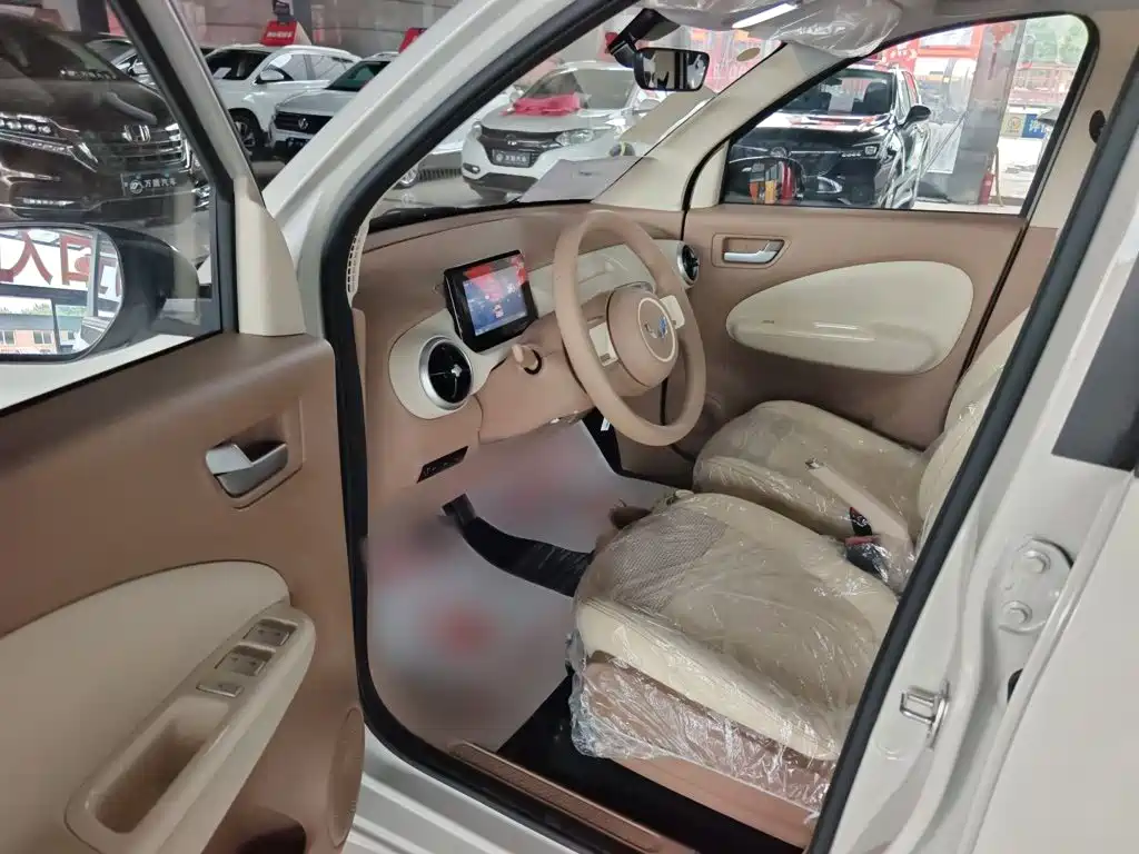 Wuling MINIEV — миниатюра 16