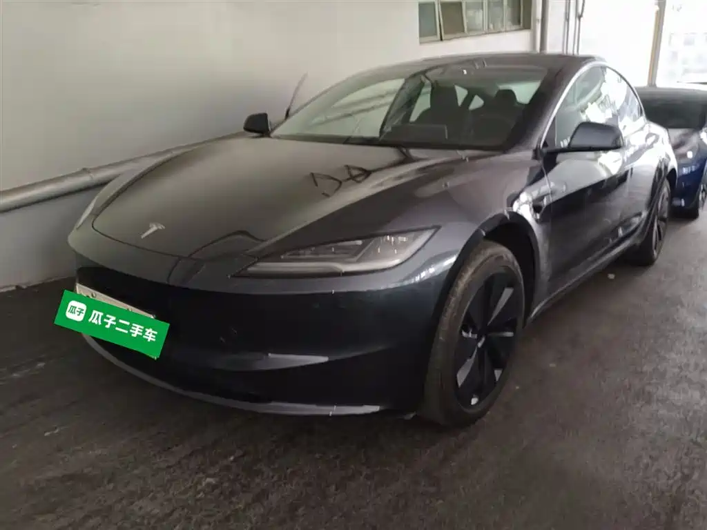 Tesla Model 3 2025