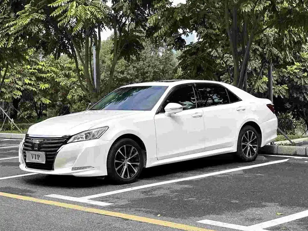 Toyota Crown 2019