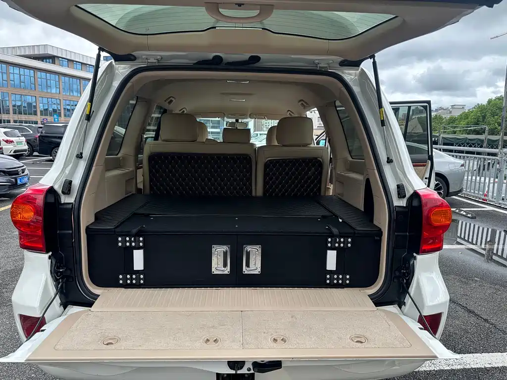 Toyota Land Cruiser — миниатюра 8