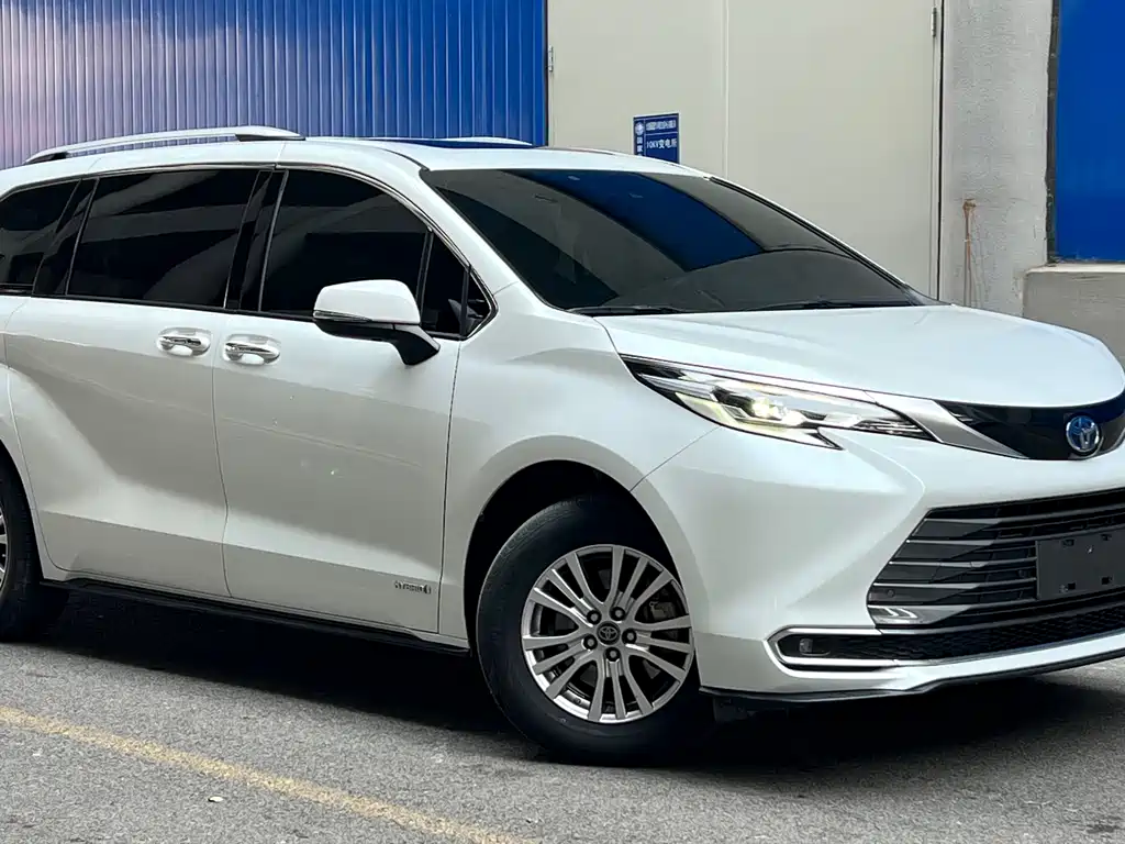 Toyota Sienna 2021 2.5L Luxury