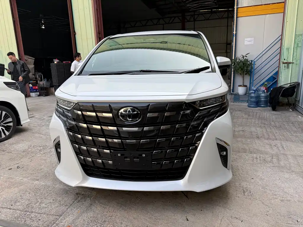 Toyota Alphard 0