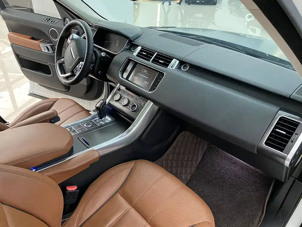 Land Rover Range Rover Sport 2015 3.0 SC V6 HSE DYNAMIC