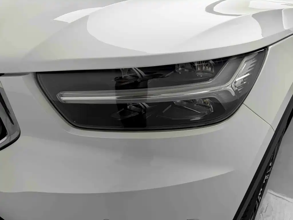Volvo XC40 T4 4WD Smart Vision Luxury Edition, фото 11