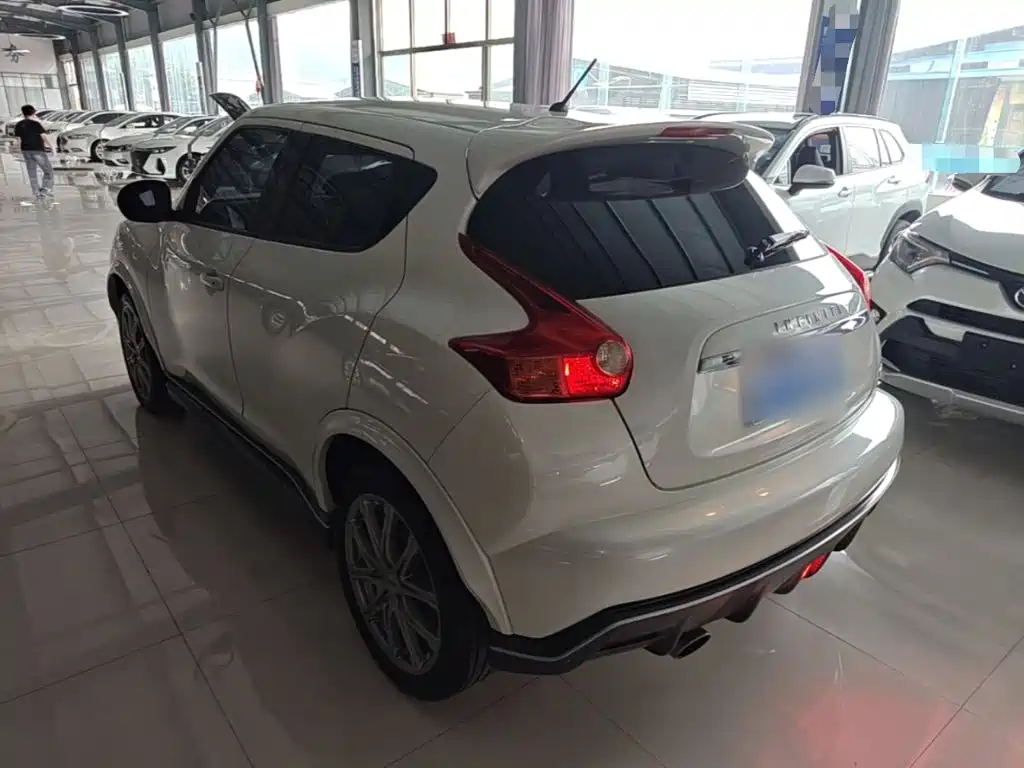 Infiniti ESQ — миниатюра 5