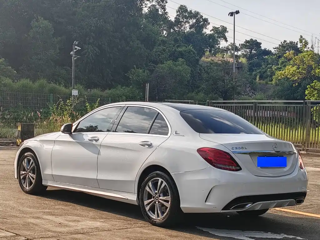 Mercedes-Benz C-Class — миниатюра 3